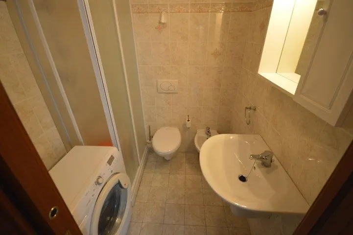 Riva Beach Apartment Riva Ligure